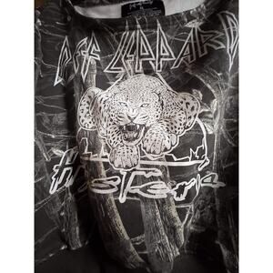 Def Leppard Off The Shoulder Cropped Hysteria Sweatshirt NWT XL